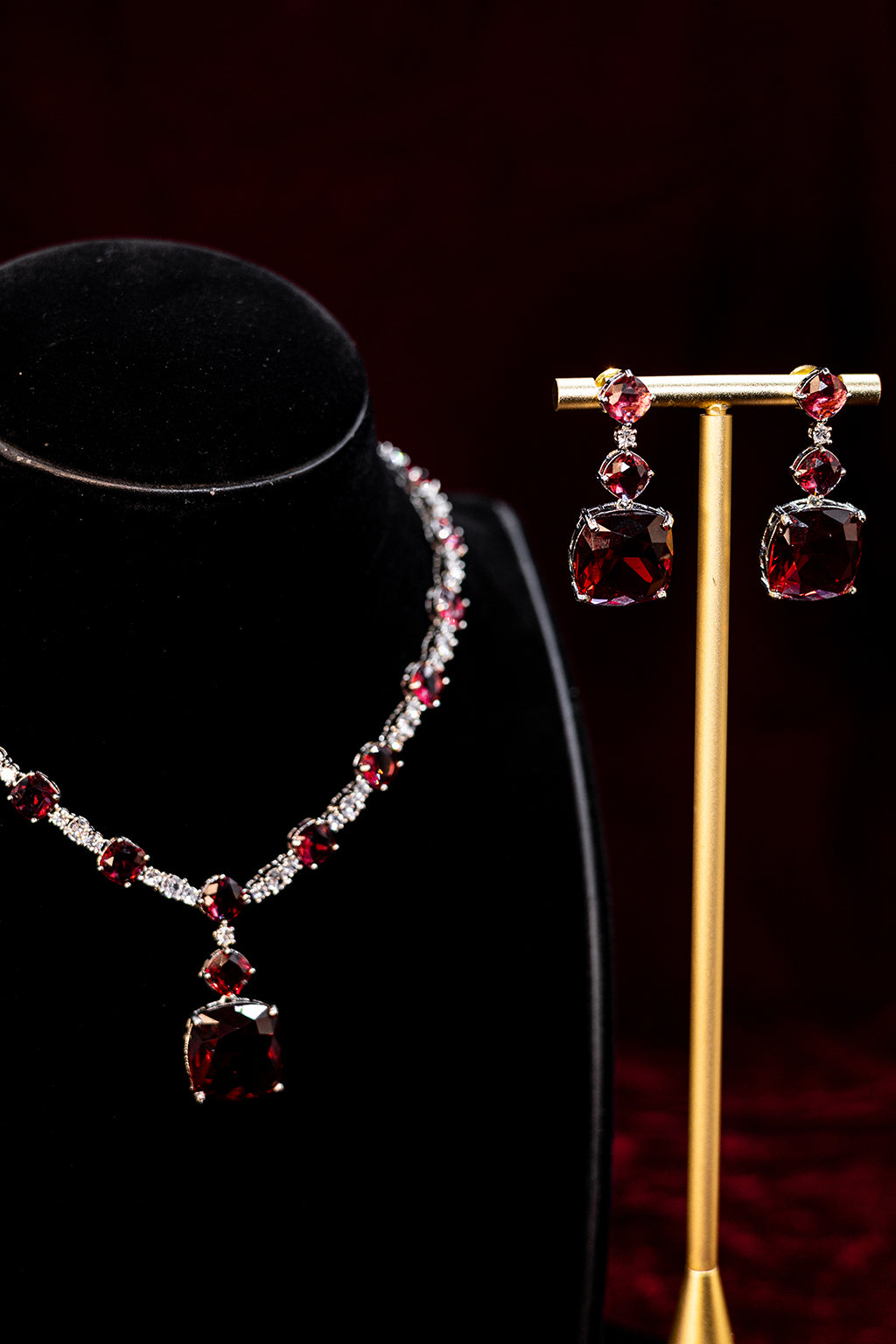 Scarlet Allure Set