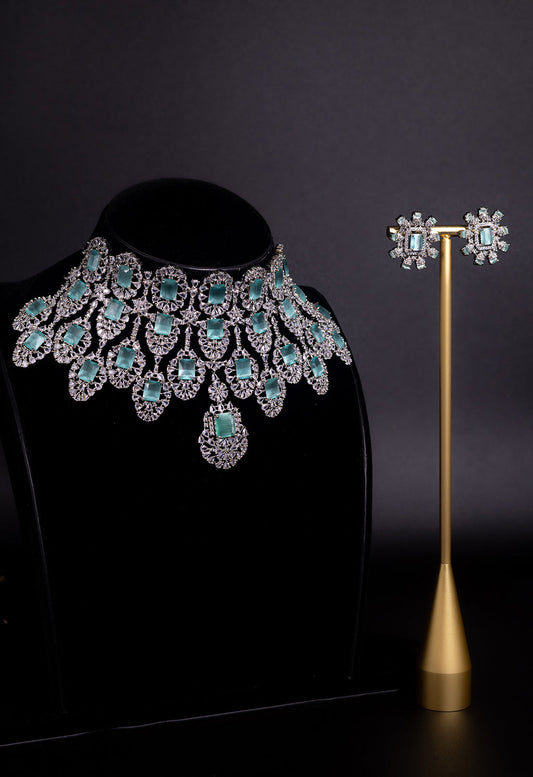 Regal Emerald Ensemble Set With Maangtika and Ring