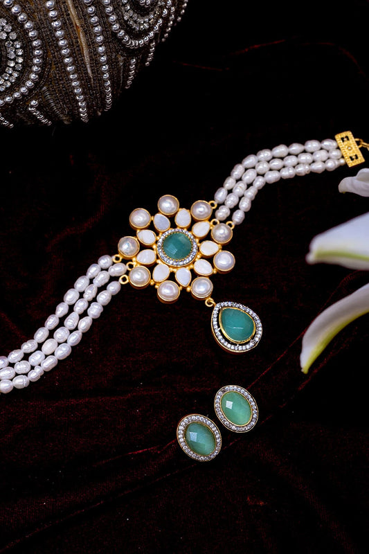 Verdant Elegance Choker