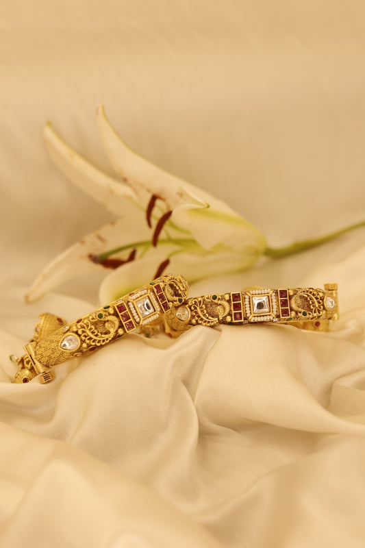 Kundan & Jhumka Bangle set