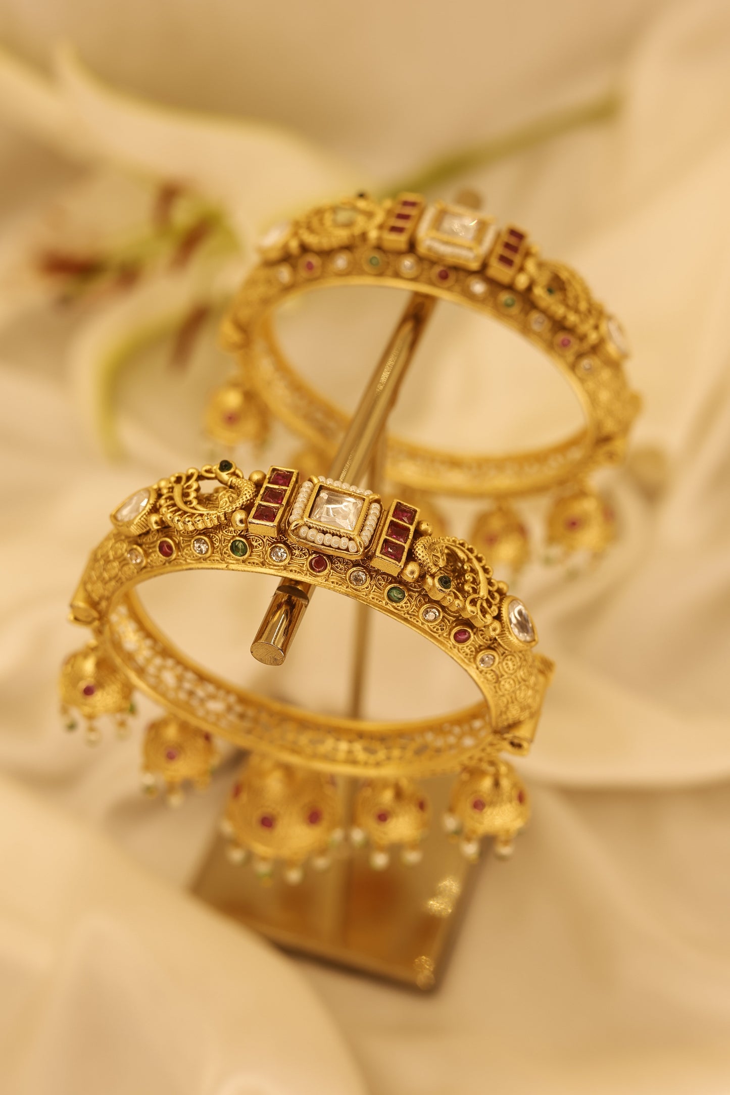 Kundan & Jhumka Bangle set