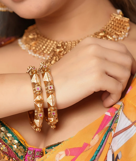 Shikhara Bangle Set