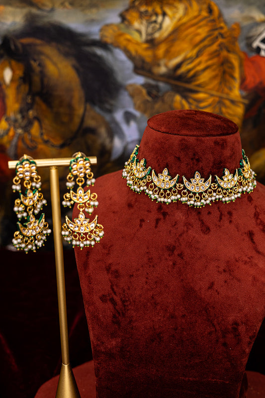 Emerald Aura Neckpiece