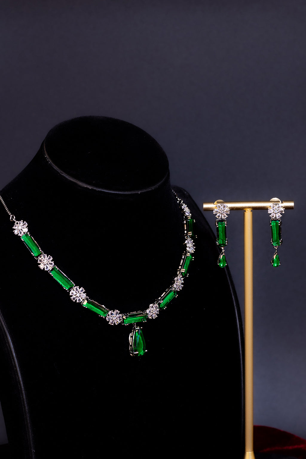 Emerald Column Necklace