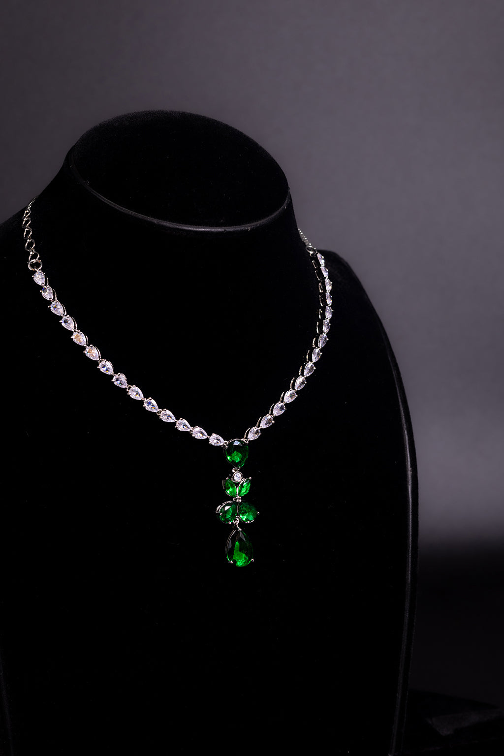 Emerald Drop Elegance Set