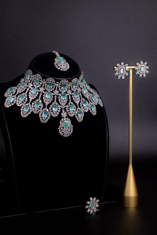 Regal Emerald Ensemble Set With Maangtika and Ring