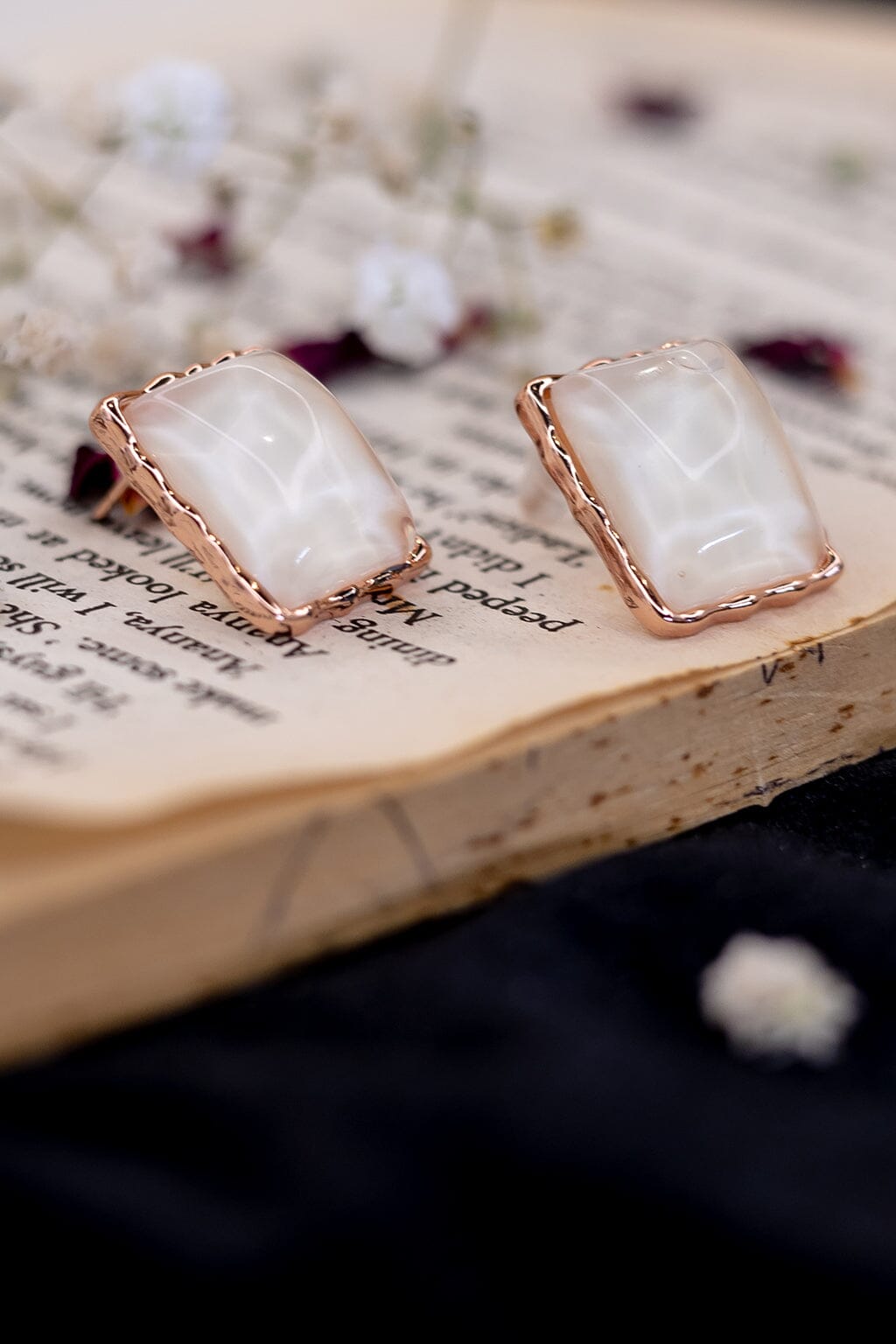 Classic Pearl Studs