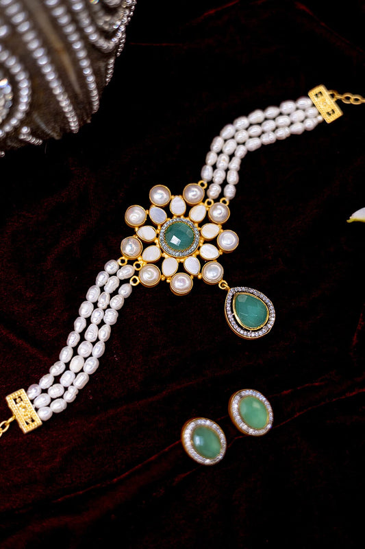 Verdant Elegance Choker